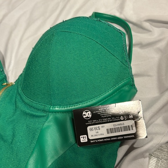 Top - Picture 3 of 3